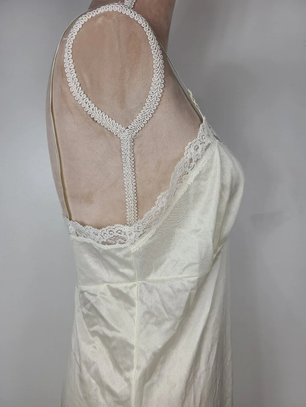 Vintage Deena Ivory Cream Nylon Lace Trim Full Slip Retro Lingerie 34 Style 2090 - Picture 7 of 16